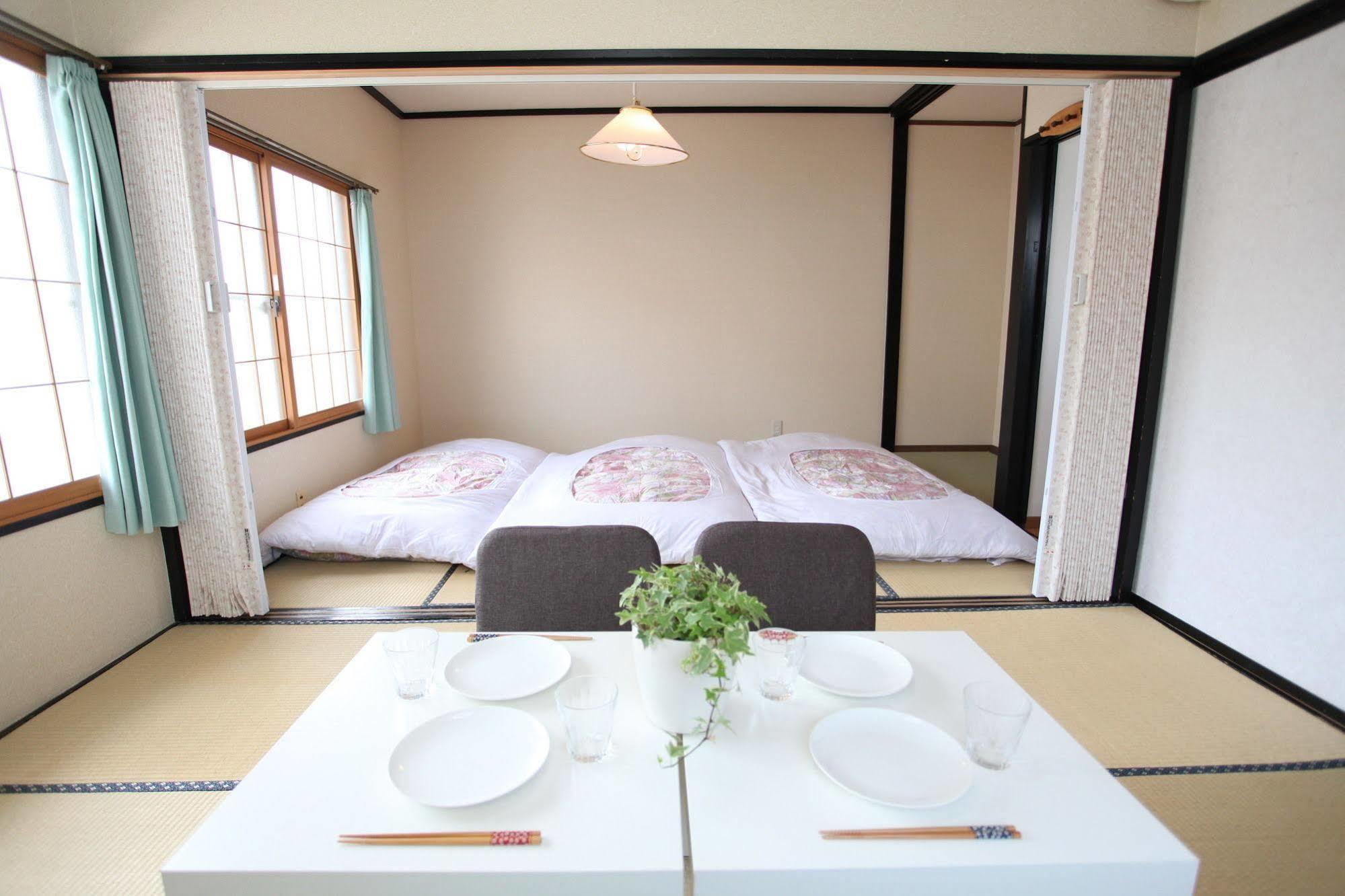 Fujiyama Base Bed and Breakfast Fujiyoshida Exteriör bild